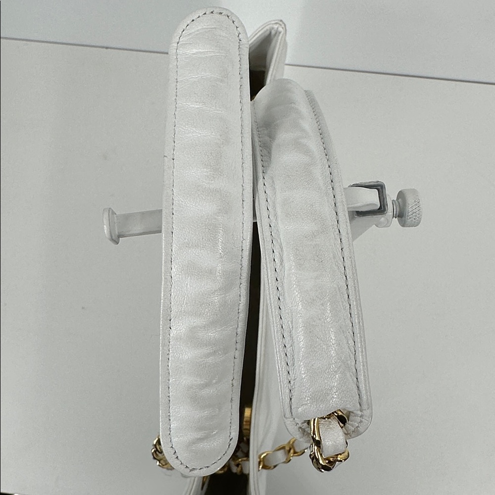 Authenticated CHANEL Quilted Shoulder Bag- White - Picture 14 of 16